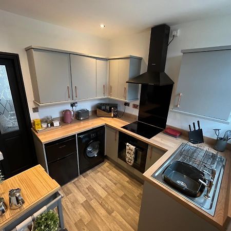 Contemporary & Chic Inner Terrace 5 Mins From Barnsley Town Centre Exterior foto