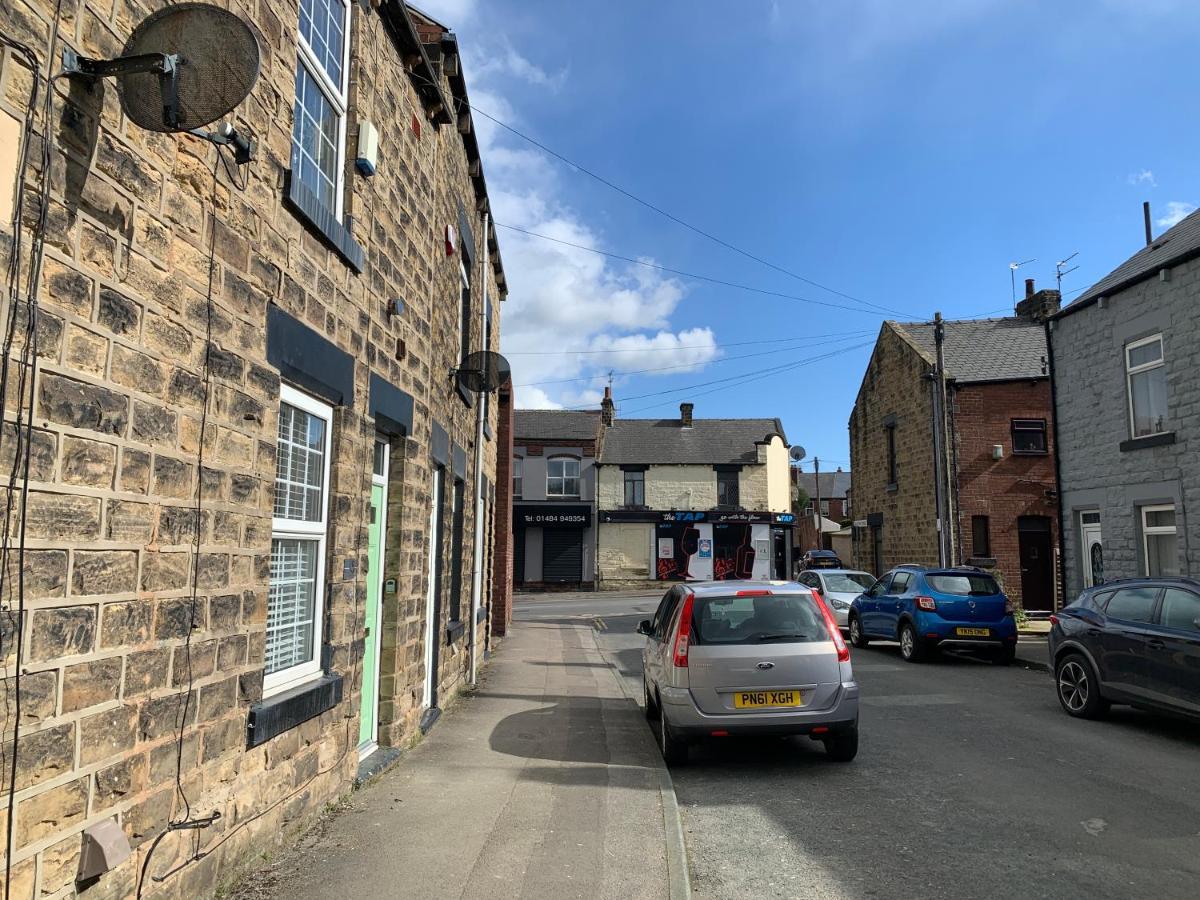 Contemporary & Chic Inner Terrace 5 Mins From Barnsley Town Centre Exterior foto